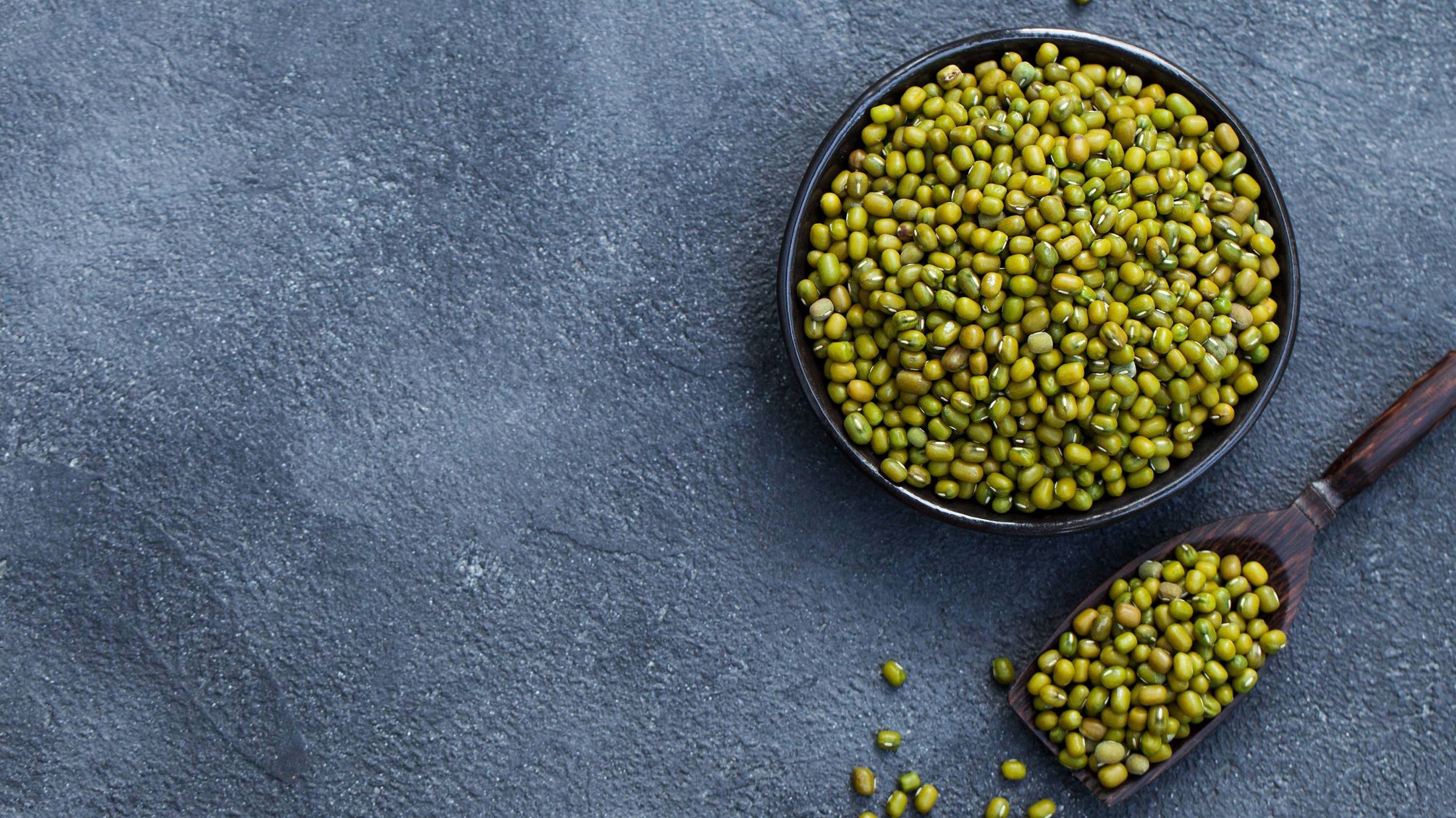 Mung beans have a slightly sweet and nutty flavour and are traditionally used in both sweet and savoury Asian dishes.