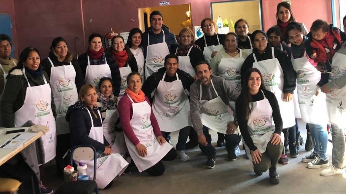 Taller de cocina de legumbres de Cono Cono apoya a las comunidades locales a través de talleres sobre varios temas.